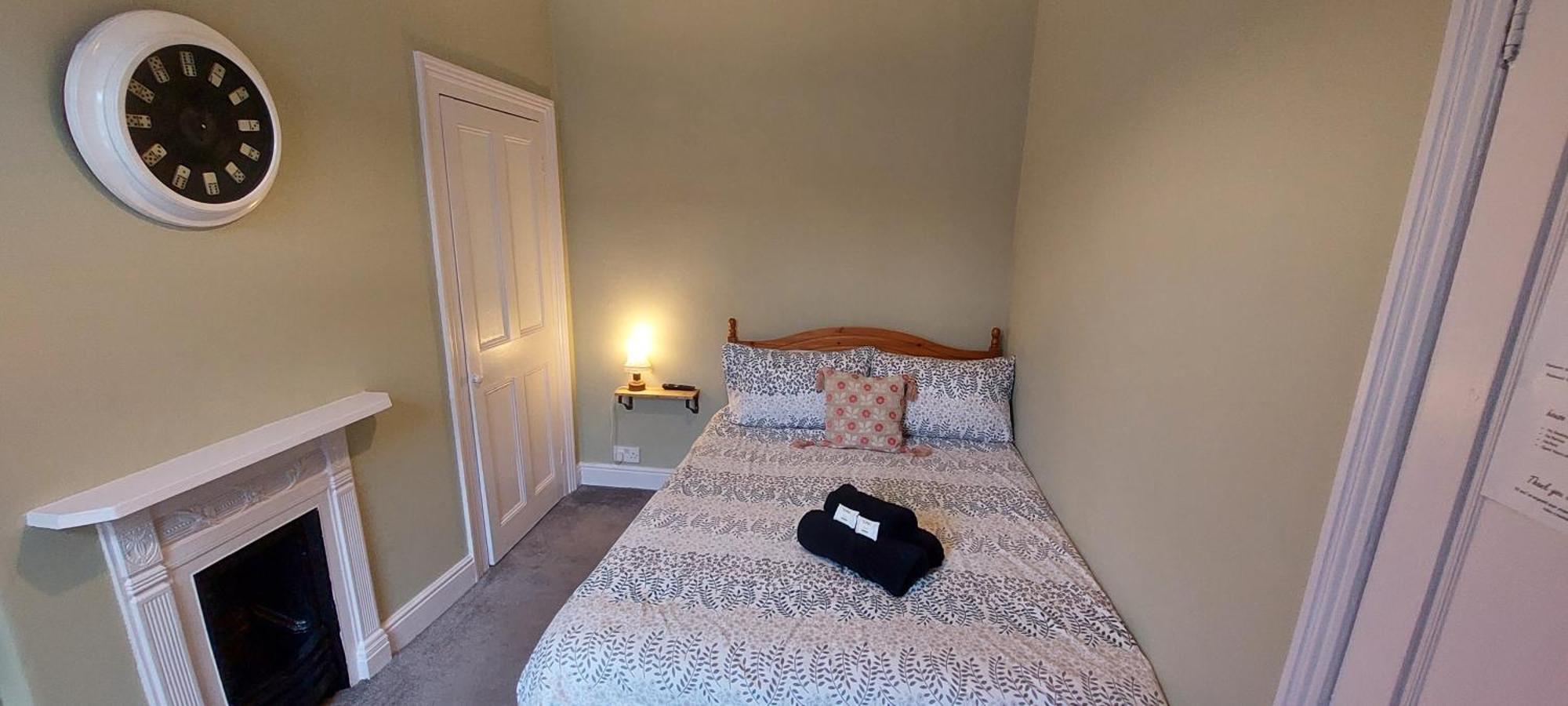 Salisbury Guest House - Free Parking — Photos 3